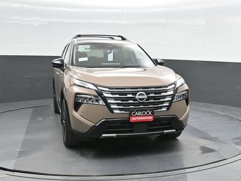 Used 2025 Nissan Rogue Platinum w/ Platinum Premium Package image 6