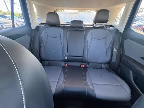 Used 2026 Volkswagen Tiguan SE AWD/4WD image 40