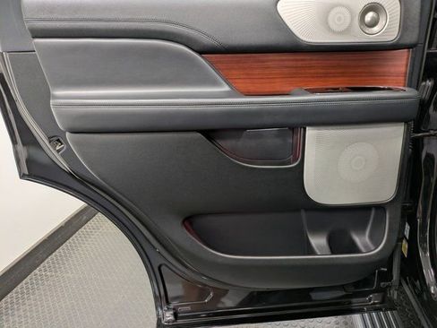 Certified 2022 Lincoln Navigator Reserve image 21