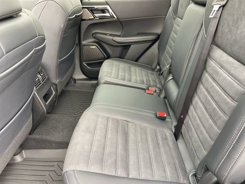 New 2026 Mitsubishi Outlander SE FWD image 22