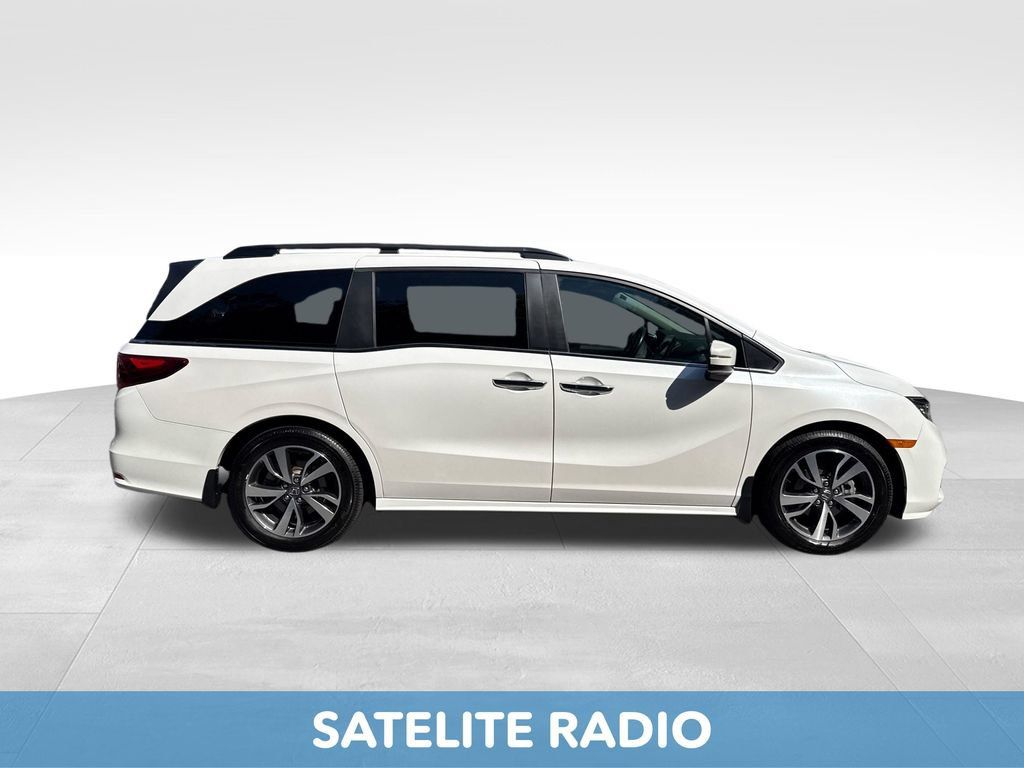 Certified 2024 Honda Odyssey Touring image 9