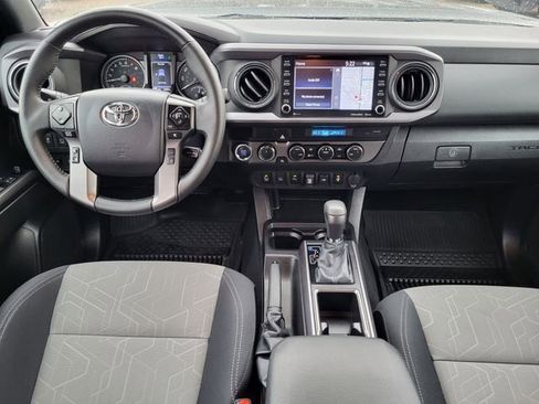 Used 2023 Toyota Tacoma TRD Off-Road w/ Advanced Technology Package AWD/4WD image 23