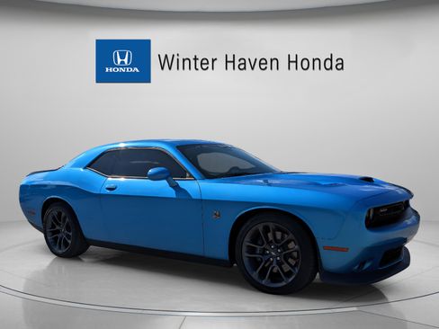 Used 2023 Dodge Challenger R/T Scat Pack RWD image 1