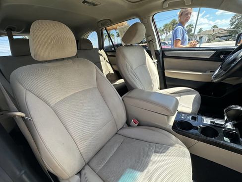 Used 2017 Subaru Outback 2.5i Premium image 22