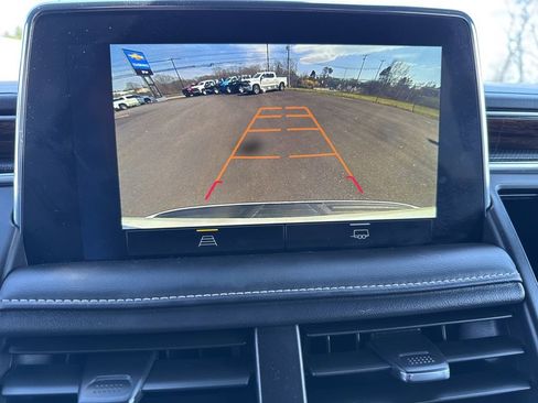 Used 2024 Chevrolet Tahoe Premier AWD/4WD image 32
