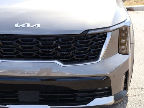 Used 2025 Kia Sorento EX image 5