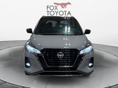 Used 2023 Nissan Kicks SR FWD image 9