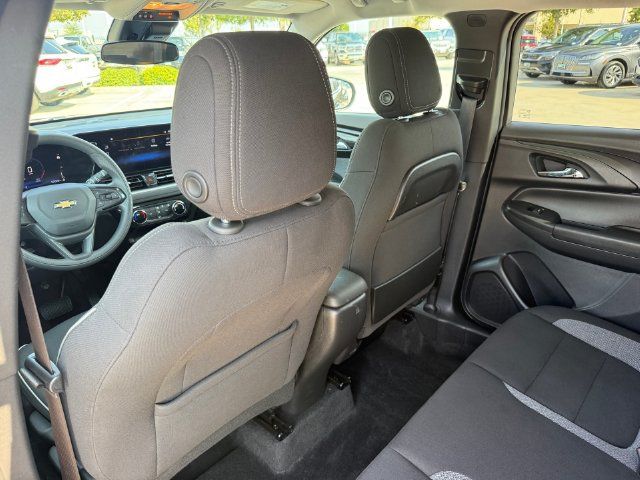 Used 2025 Chevrolet TrailBlazer LT FWD image 22