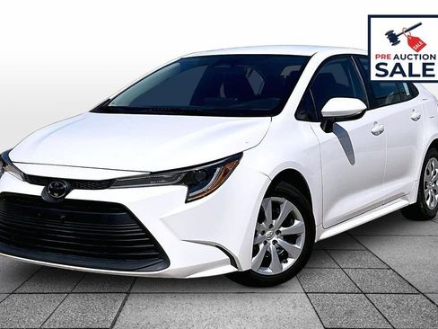 Used 2023 Toyota Corolla LE FWD image 1