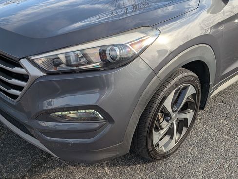 Used 2018 Hyundai Tucson Sport image 11