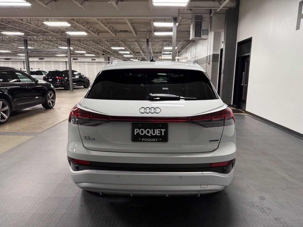 Used 2024 Audi Q4 e-tron Prestige AWD/4WD image 5