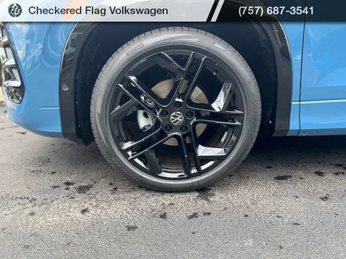 New 2026 Volkswagen Tiguan SE R-Line FWD image 5
