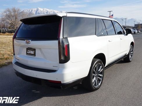 Used 2023 Cadillac Escalade ESV Sport Platinum w/ LPO, Floor Liner Package image 9