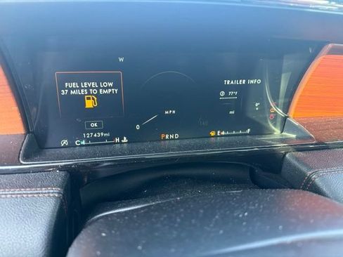 Used 2018 Lincoln Navigator Reserve w/ Technology Package AWD/4WD image 6