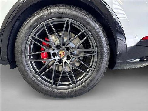 New 2026 Porsche Cayenne GTS AWD/4WD image 24