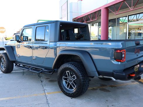 Used 2024 Jeep Gladiator Mojave w/ Technology Group image 6