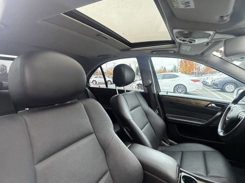 Used 2007 Mercedes-Benz C 230 Sedan image 16
