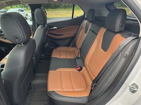 Certified 2021 Buick Encore GX Essence w/ Advanced Technology Package AWD/4WD image 30