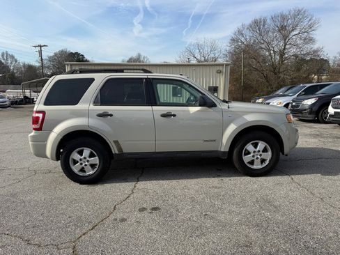 Used 2008 Ford Escape XLT image 8