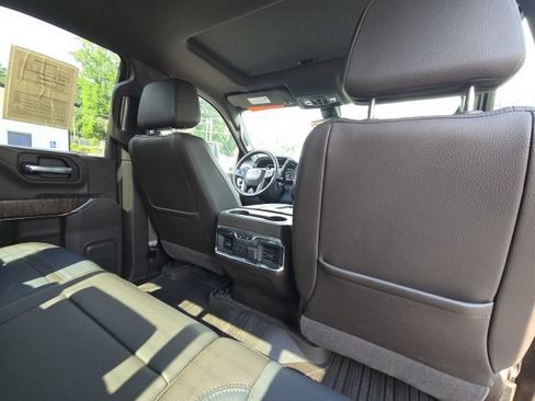 Used 2021 GMC Sierra 2500 Denali w/ Denali Ultimate Package AWD/4WD image 18