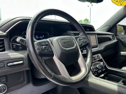 Used 2021 GMC Yukon Denali w/ Denali Premium Package AWD/4WD image 40