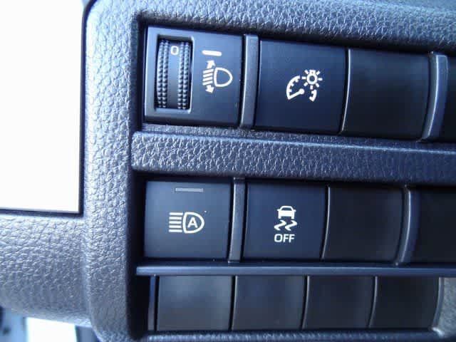 Used 2025 Toyota Tacoma SR5 AWD/4WD image 12