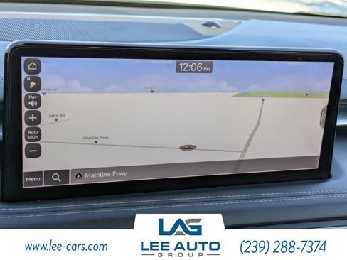 Used 2022 Genesis G70 2.0T image 22