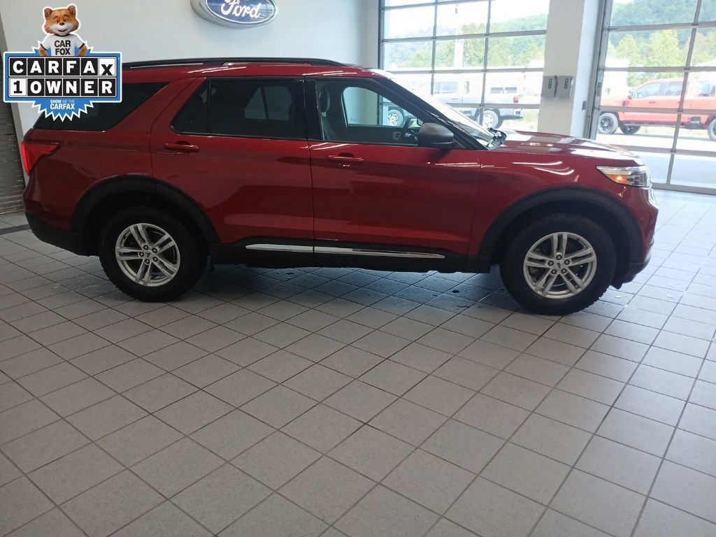 Used 2024 Ford Explorer XLT AWD/4WD image 18