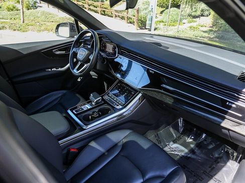 Used 2021 Audi Q7 2.0T Premium w/ Convenience Package image 24