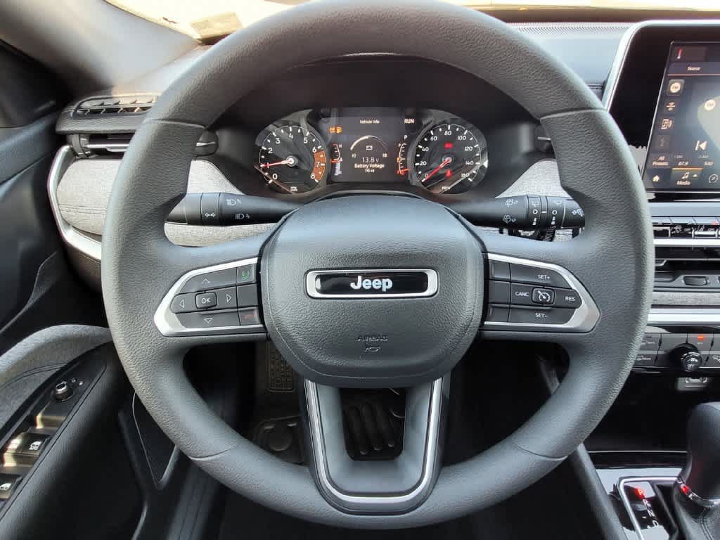 Used 2025 Jeep Compass Sport AWD/4WD image 20