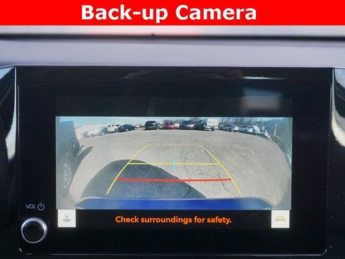 Used 2025 Toyota Camry LE w/ Convenience Package image 8