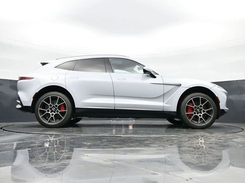 Used 2021 Aston Martin DBX AWD/4WD image 43