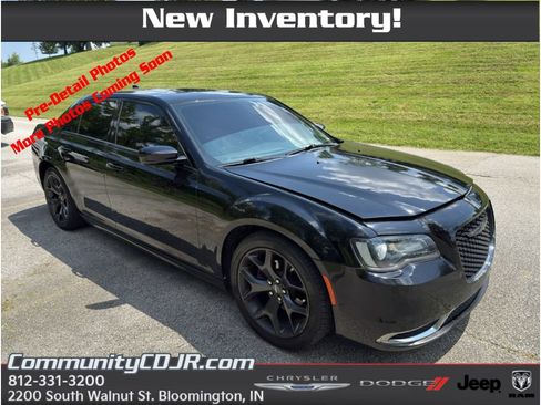 Used 2020 Chrysler 300 Touring L w/ Quick Order Package 2EF RWD image 1