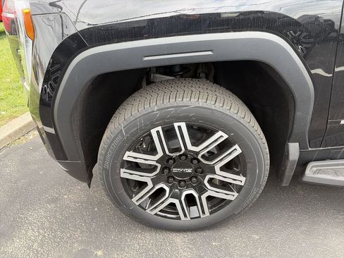 New 2026 GMC Sierra EV Elevation AWD/4WD image 16