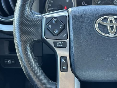 Used 2018 Toyota Tacoma SR5 image 21