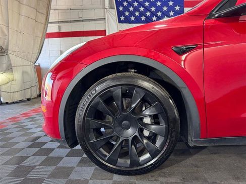 Used 2021 Tesla Model Y Long Range image 7