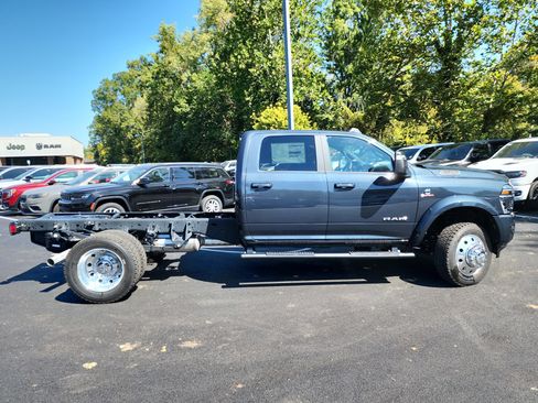 New 2026 RAM 5500 Laramie w/ Laramie Trim Package image 25