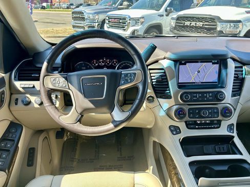 Used 2017 GMC Yukon Denali w/ Open Road Package image 22
