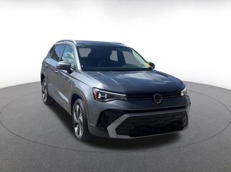 Used 2025 Volkswagen Taos SE video 2