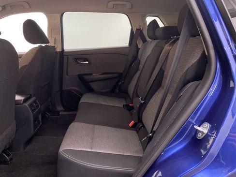 Used 2023 Nissan Rogue SV image 16