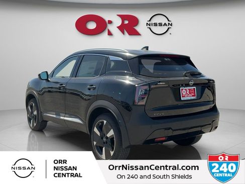 New 2026 Nissan Kicks SR w/ SR Premium Package FWD image 7