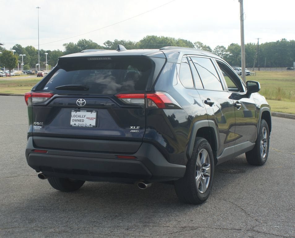 Used 2025 Toyota RAV4 XLE AWD/4WD image 19