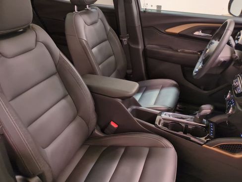 Used 2022 Chevrolet TrailBlazer ACTIV w/ Sun and Liftgate Package image 11