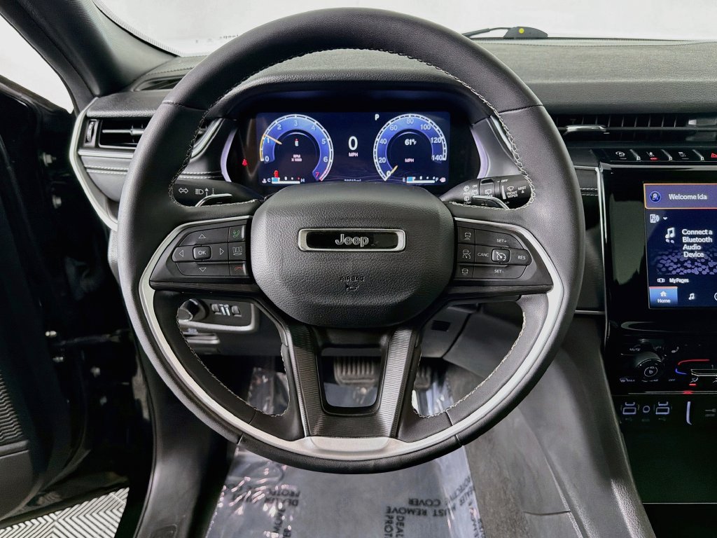 Used 2023 Jeep Grand Cherokee L Laredo AWD/4WD image 11