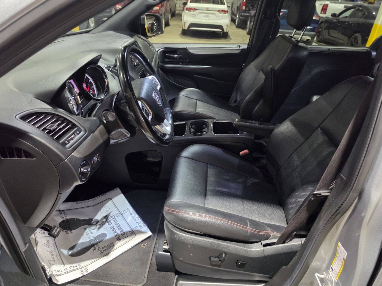 Used 2019 Dodge Grand Caravan GT FWD image 26