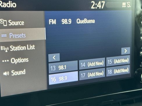 Used 2020 Toyota Corolla LE image 18