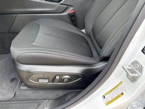 New 2026 Jeep Grand Cherokee Laredo RWD image 17