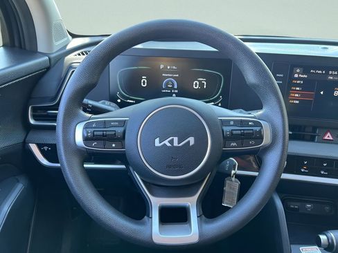 Used 2024 Kia Sportage LX image 16