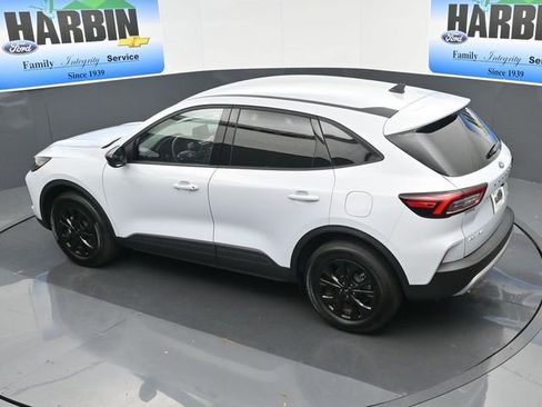 New 2025 Ford Escape Active w/ Cold Weather Package image 25