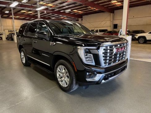 Used 2025 GMC Yukon Denali AWD/4WD image 6